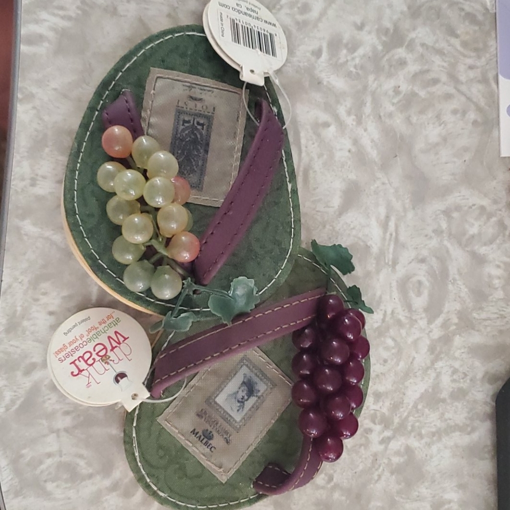 Stemmed wine glass flip flop coaster